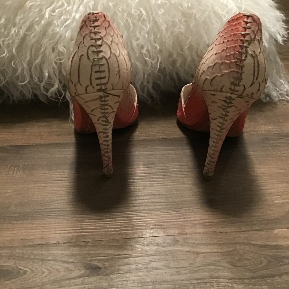 Alice + Olivia  Snake Pattern Dina Pump white multi color